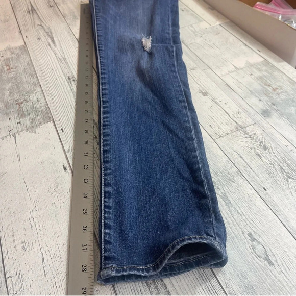 Kut From the Kloth Catherine Distressed Boyfriend Jeans 4 - Picture 9 of 9